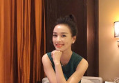 曾是幼儿园老师, 30岁凭《绝色双娇》一举成名