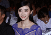 张云龙想牵迪丽热巴的手 这一幕与甄子丹、景甜如出一辙