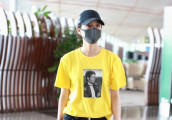 欧阳娜娜口罩遮面现身机场秀大长腿, 网友: 穿这双鞋不热吗?
