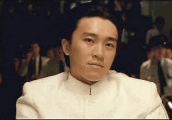 周星驰爆红后, 在电影里最后一次跑龙套, 众人费解, 周星驰给了这个答案