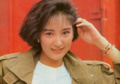16岁与哥哥相恋, 18岁做小三未婚生子惨遭抛弃, 现终身未嫁
