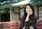 刘若英帅气与梁静茹牵手拥吻 辣眼睛牵出模范情侣