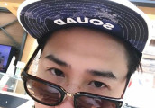 欧弟素颜上镜胡子拉碴 挂戴墨镜痞帅撩人