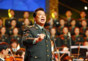 享少将级待遇的歌唱家, 被小儿子给坑惨到处道歉, 大儿子却很优秀