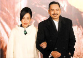 有人相互扶持, 有人形同陌路