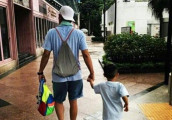 陈小春儿子正面照酷气十足 山鸡哥加盟爸爸5邓伦担任实习奶爸