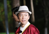 罗志祥张艺兴逛成都 公开体重烧烤吃不停