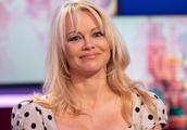 帕米拉·安德森(Pamela Anderson)在伦敦参加“晚安英国”节目