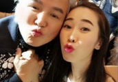 林瑞阳与女子亲密合照算啥？他曾浓妆艳抹大跳艳舞，网友：辣眼睛