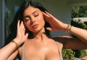 全球最年轻的亿万女富翁！卡戴珊小妹Kylie Jenner身材远胜姐姐