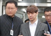 韩国小鲜肉男团解散，疑因女高层偏爱成员A、存在不正当男女关系